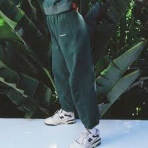 Realisation Par Green Joggers Size Small RUC